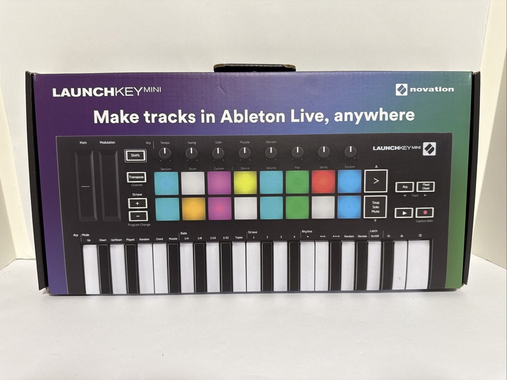 Novation Launchkey Mini Mk3 25 Mini-key Midi Keyboard Controller/Read