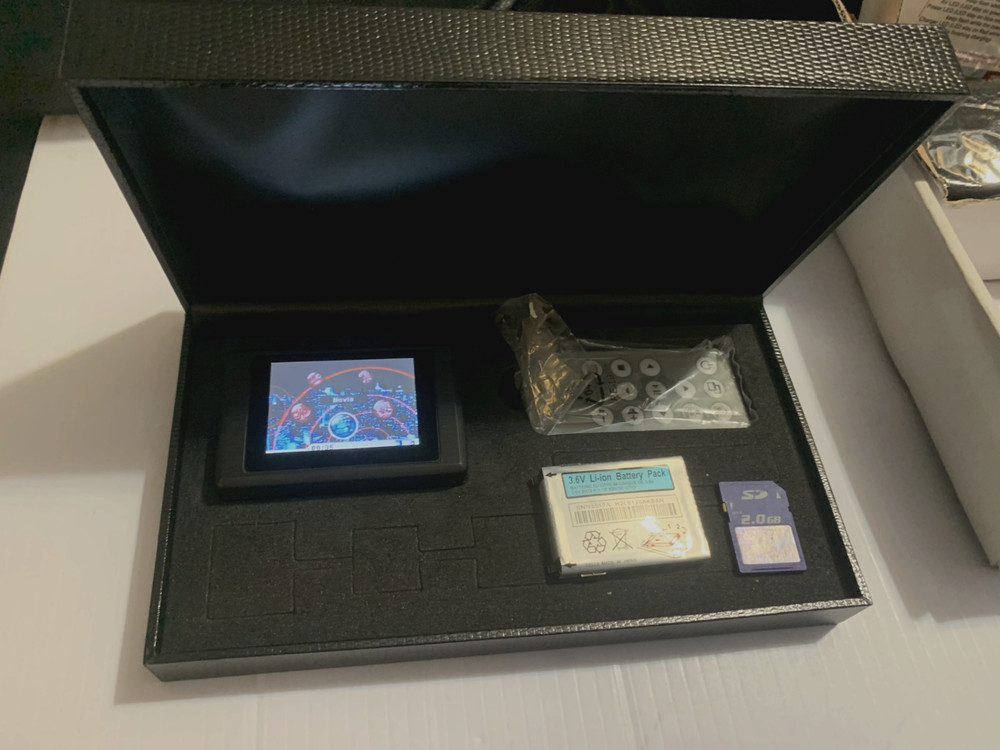 Micro DVR with LCD PV-500