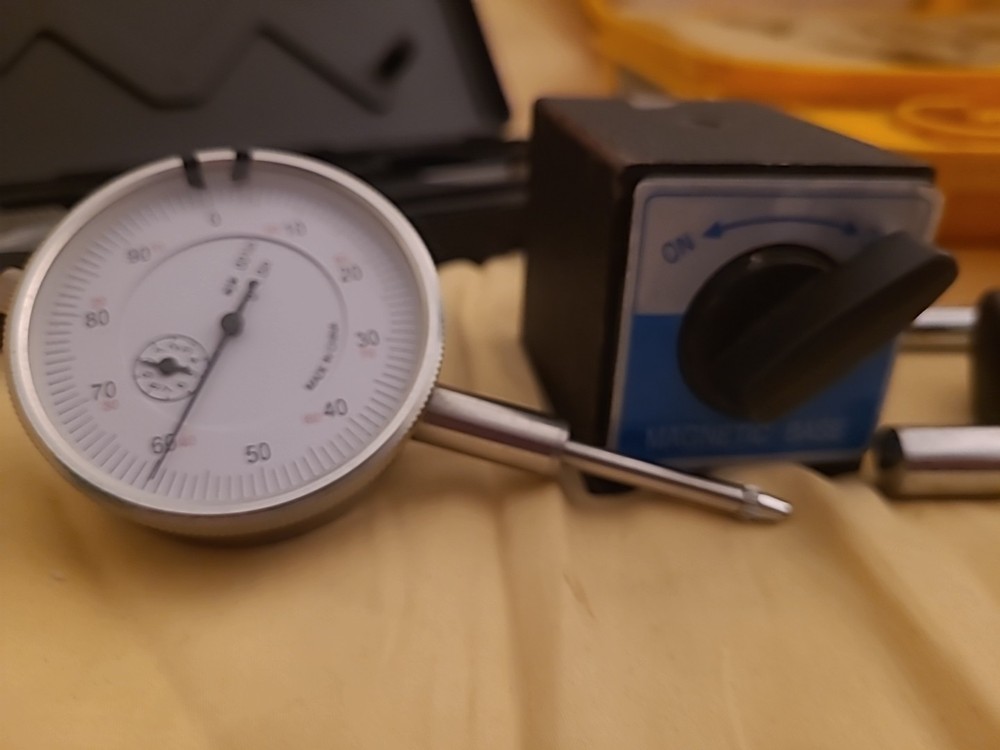Quinn Dial Caliper And Dial Indicator