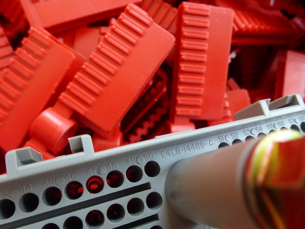 Ford 60 Pin OEM EEC-IV -- TERMINALS ONLY -- 60 terminals