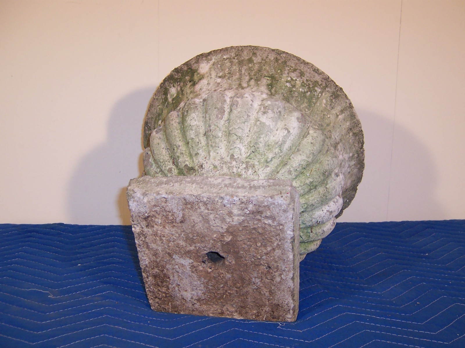 Nice Antique Weathered Concrete Garden Flowerpot Planter Urn Old White Paint