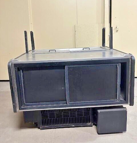 "STRUCTURAL CONCEPTS Q2447 B" ELECTRIC 1 PH REFRIGERATED LIGHTED DISPLAY CASE