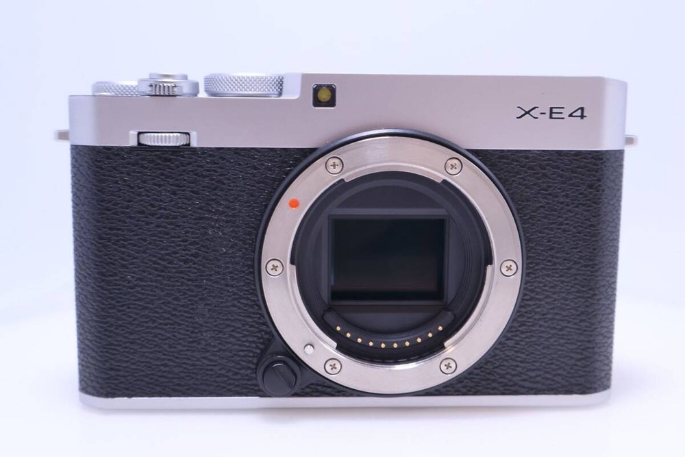 FUJIFILM X-E4 Body Silver 400585