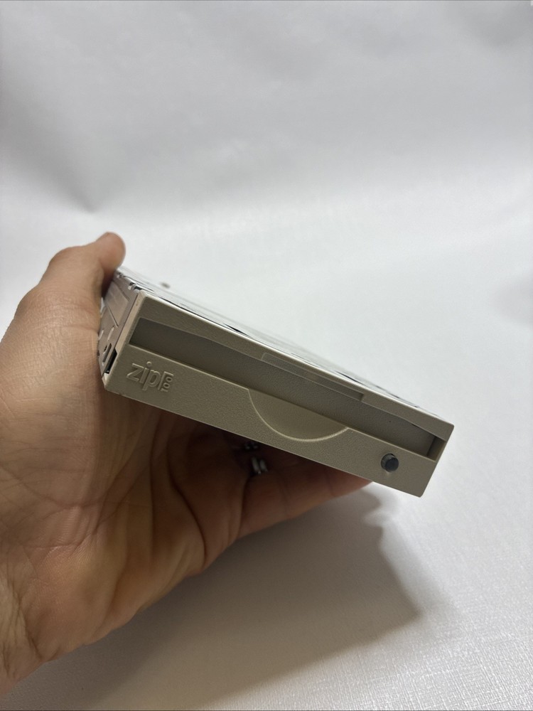 Iomega Z100ATAPI Zip 100 Internal 3.5" Drive