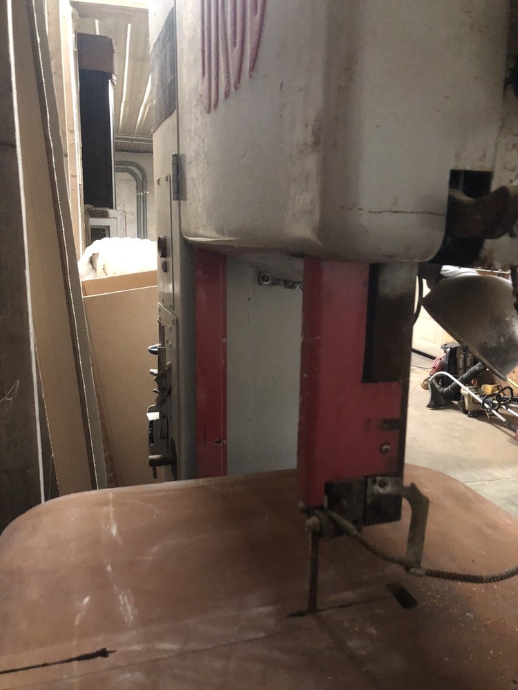 GROB VERTICAL BANDSAW