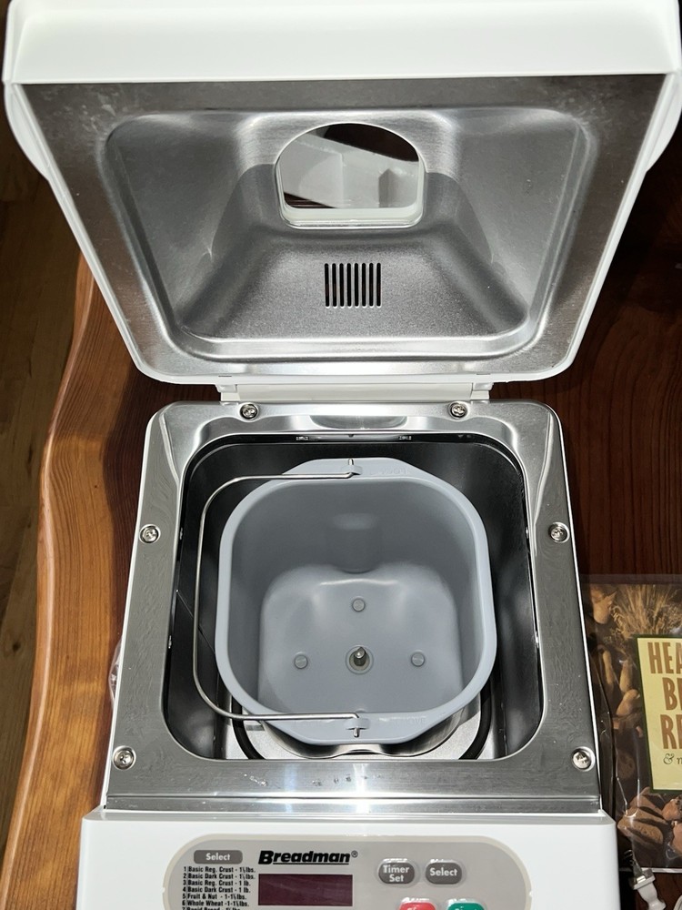 Breadman Automatic Bread Maker Model TR441 Brand New Open Box