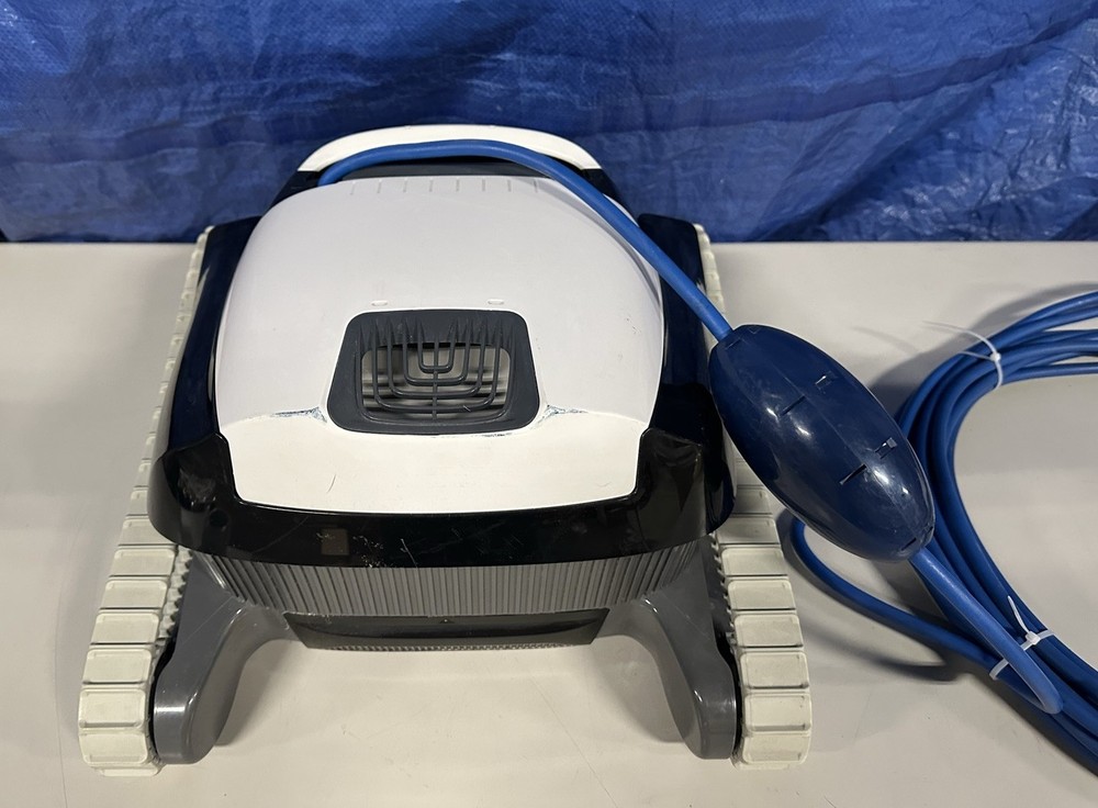 Dolphin Explorer E20 Robotic Pool Cleaner - 99996148XP, UNTESTED Fast Shipp