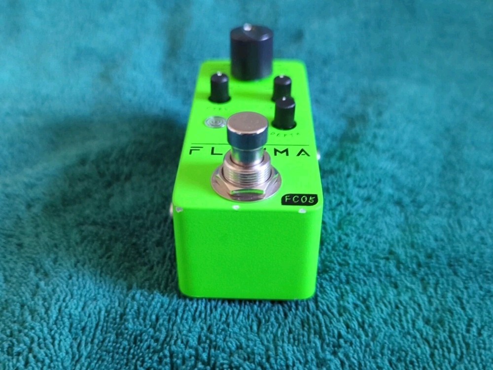 FLAMMA FC05 Modulation Multi-Effects Pedal with 11 different effects