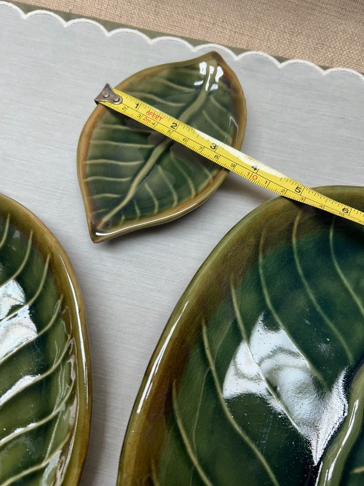 Pier ONE Leaf Stackable Trivets Set of Three, Pottery