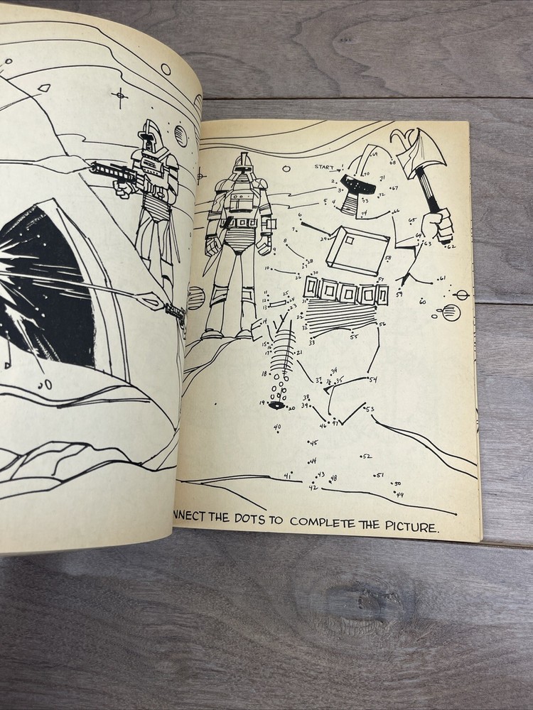BATTLESTAR GALACTICA - ACTIVITY BOOK - 1978 Universal City Studios Some Coloring