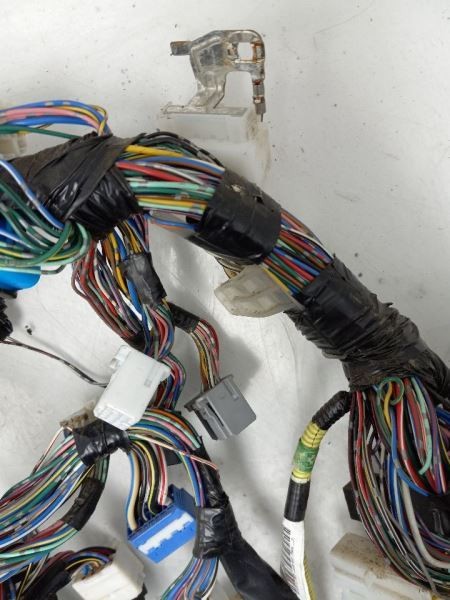 06 TOYOTA SEQUOIA DASH WIRE HARNESS