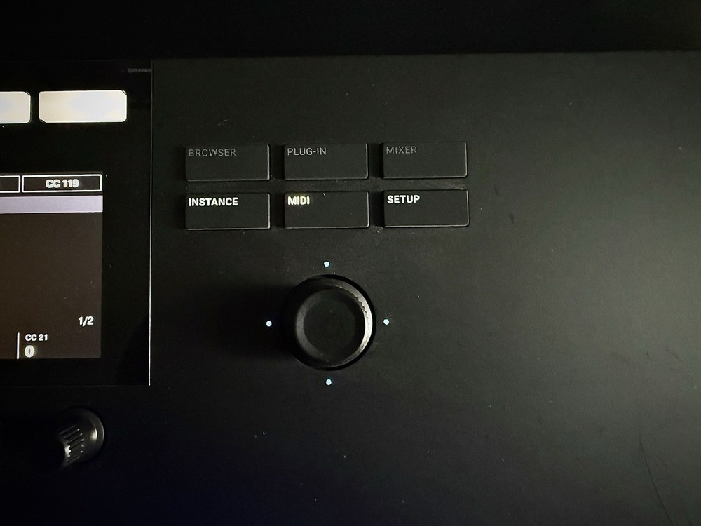 Used Native Instruments Komplete Kontrol S61 MK2 Keyboard