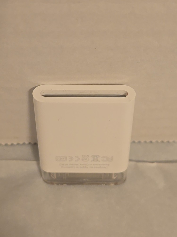 Apple A1362 Ipad Iphone Adapter Sd Card Reader