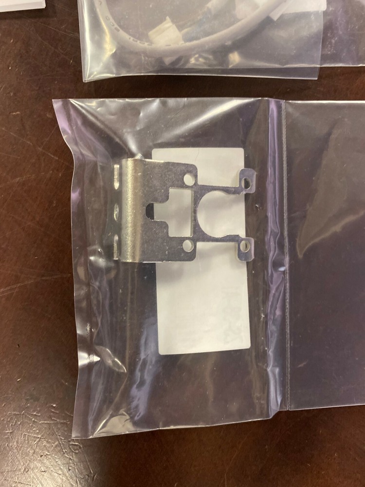 SMC ISE30A-C4L-E-LA1 Digital Pressure Switch