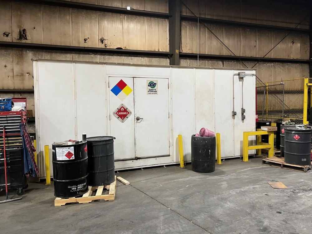 Paint mixing/storage room