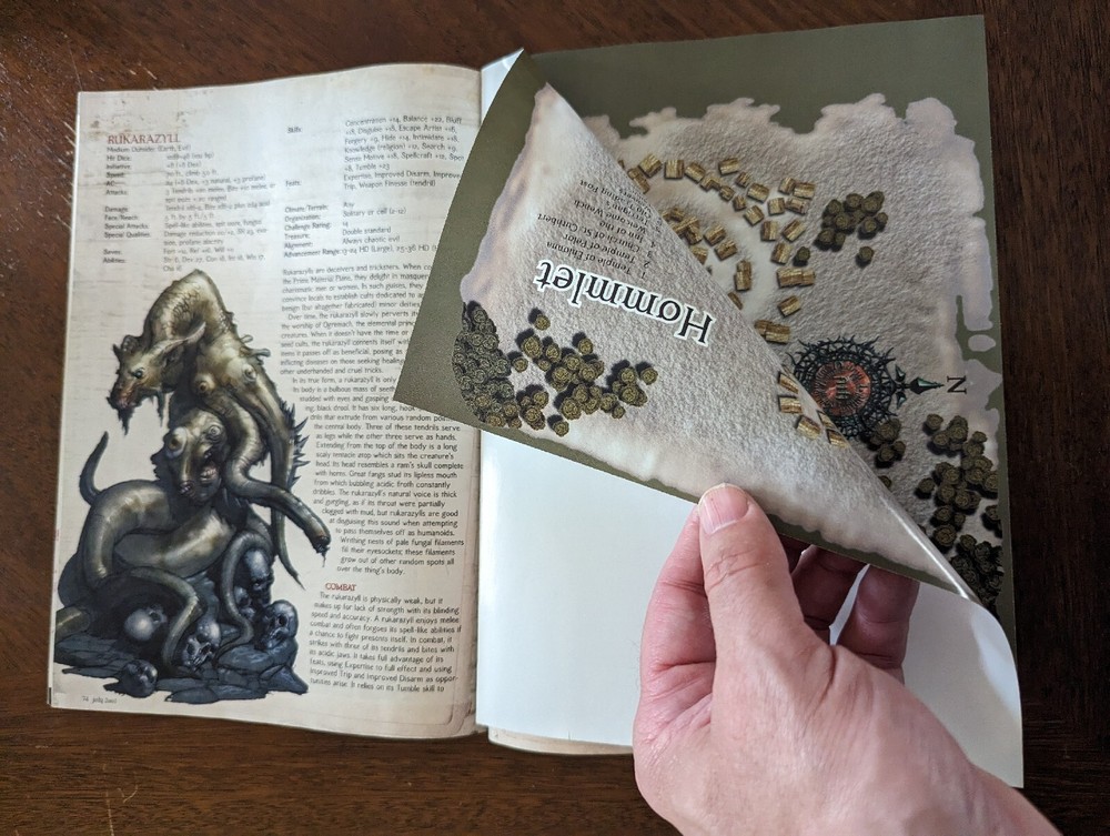 Dungeons & Dragons: Dragon Magazine 285 (includes map)