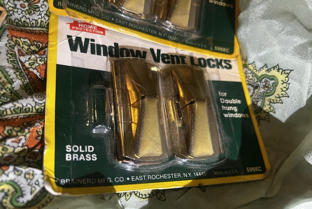 4 x 599XC LG&E Window Brass Vent Locks New in Packaging Home Protector