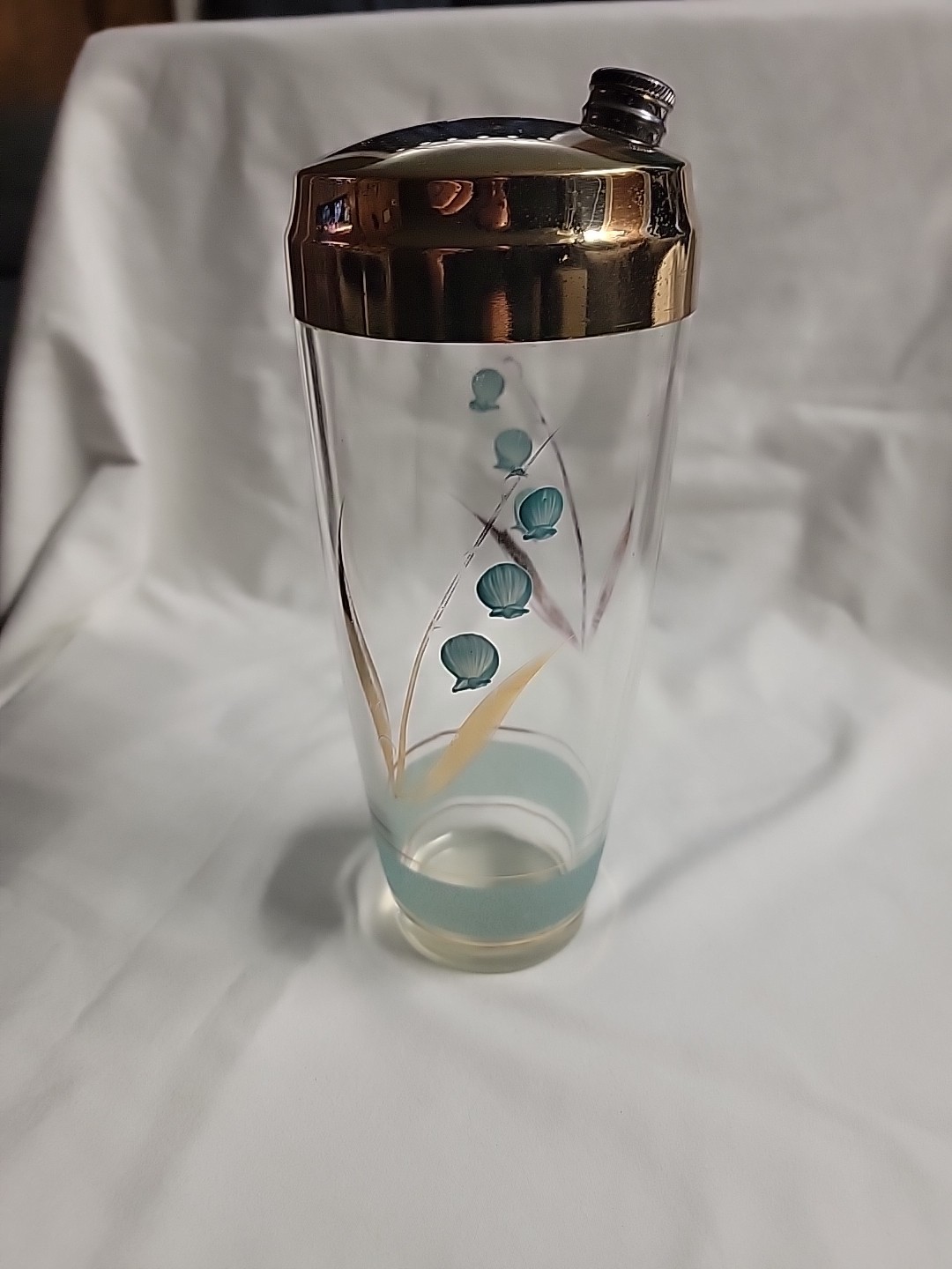 Vintage glass cocktail martini shaker with Painted Shells Design Beach Style