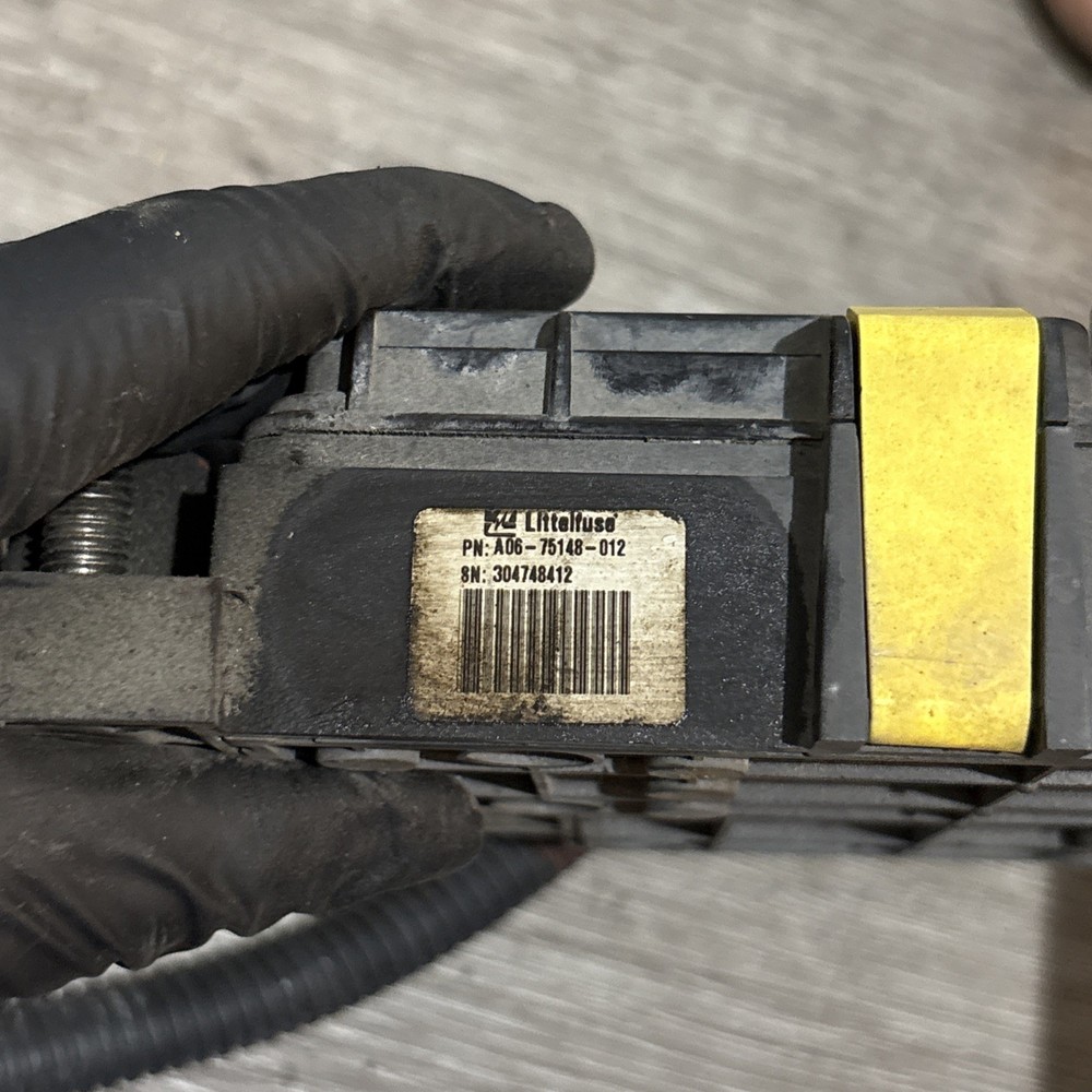 FREIGHTLINER CASCADIA ELECTRICAL COMPONENT P/N A06-75148-012