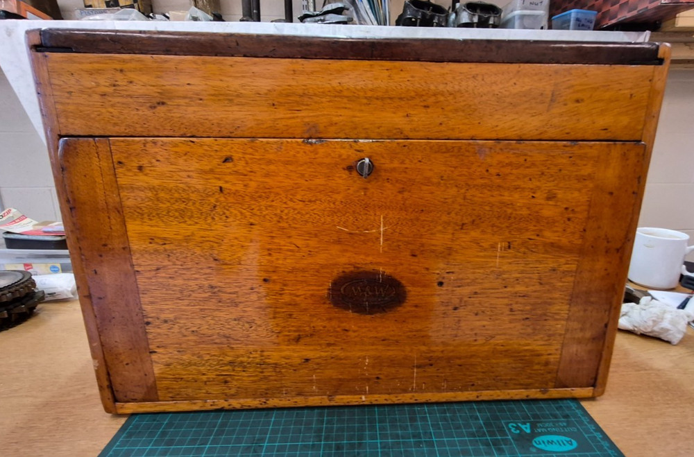 Moore & Wright Engineers Toolmakers Cabinet - 7 Drawers & Top Compartment & key