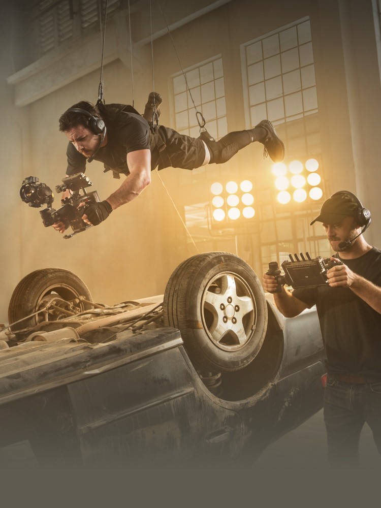 DJI Ronin 4D 4-Axis Cinema Camera 6K Combo Kit