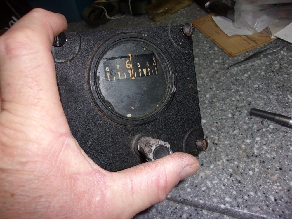 C32 plane gyro indicator