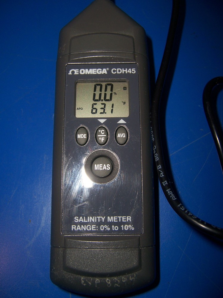11107 Omega CDH45 hand held Salinity Meter range: 0% - 10%