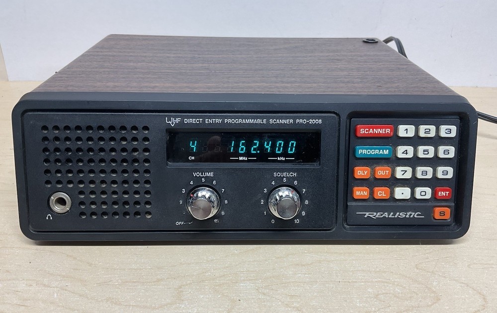 Realistic Pro-2008 UHF Direct Entry Programmable Scanner Receiver UHF VHF Tested