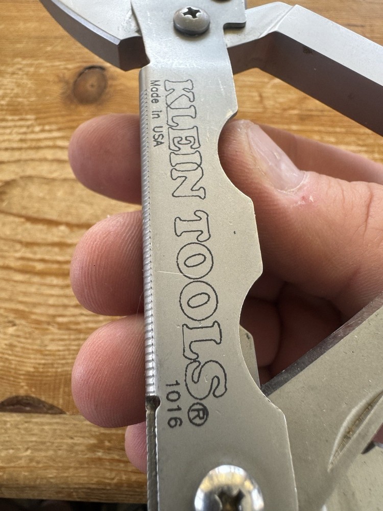 Klein Tools 1016 Electrical Maintenance Multi-Tool