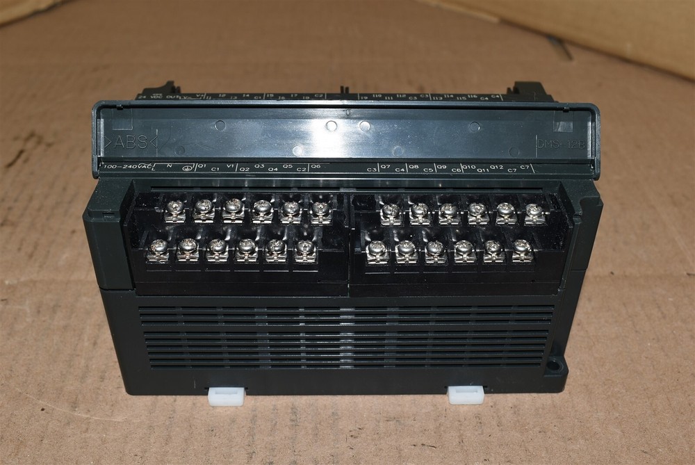 GE Fanuc VersaMax Micro Controller P/N IC200UDR005-AA