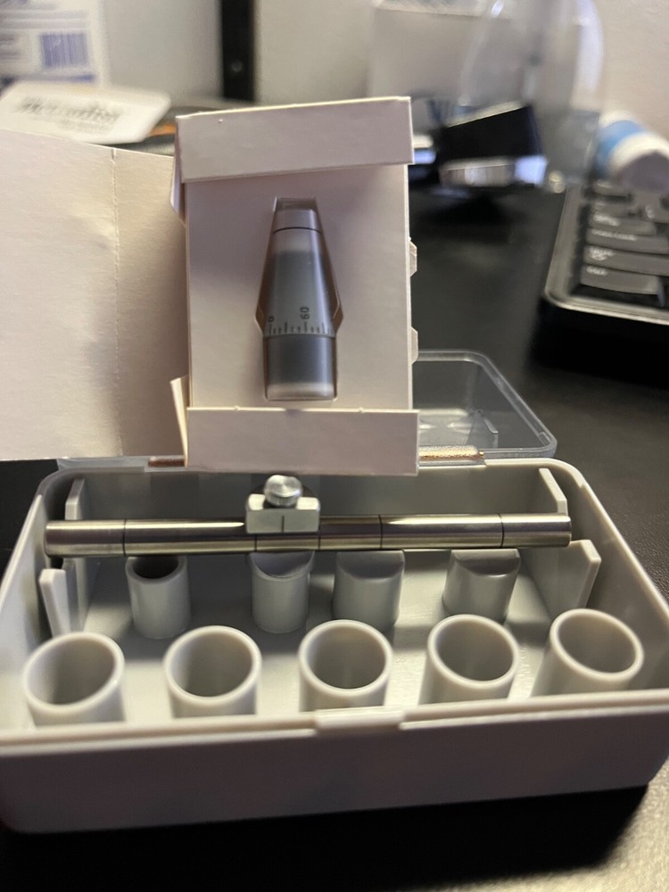 Tonometer Prism and Calibration tool for Applanation Tonometer