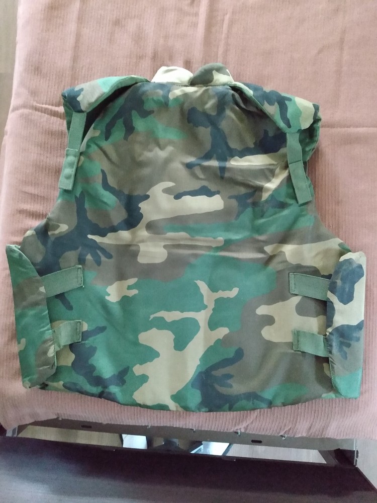 BODY ARMOR, FRAGMENTATION PROTECTIVE VEST GROUND TROOPS, X-LARGE. PASGT.