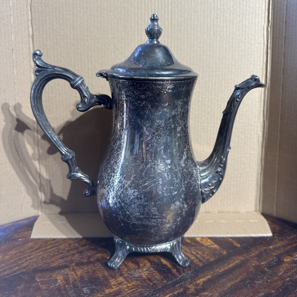 Vintage WM Rogers Silver Plate Coffee Pot 800 Pattern - Footed & Hinged Lid