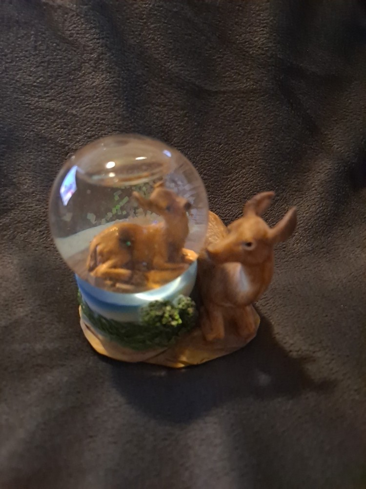 Deer Snowglobe