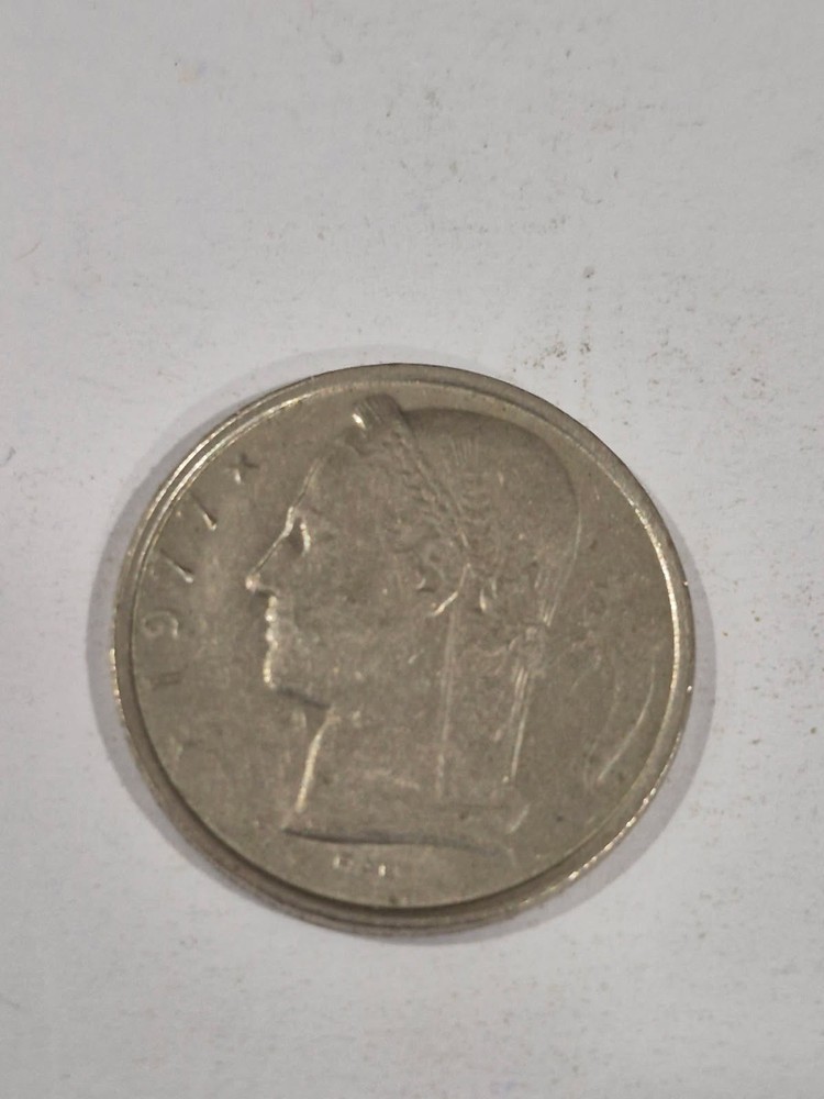 1977 Belgium 5 Francs World Coin E7