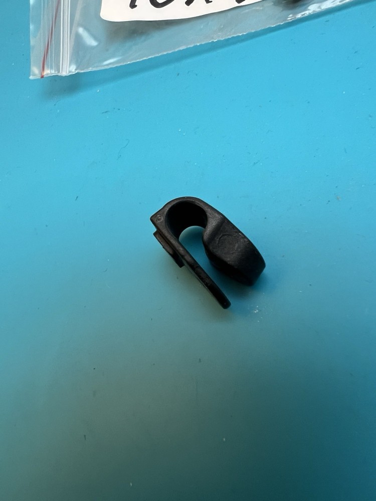 Fox 40 cable holder Sku4014