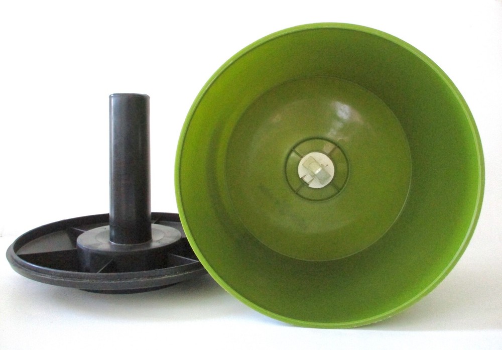 Vtg MCM Supronics Corp. Avocado Green Plastic Disk Go Case 45 Record Storage