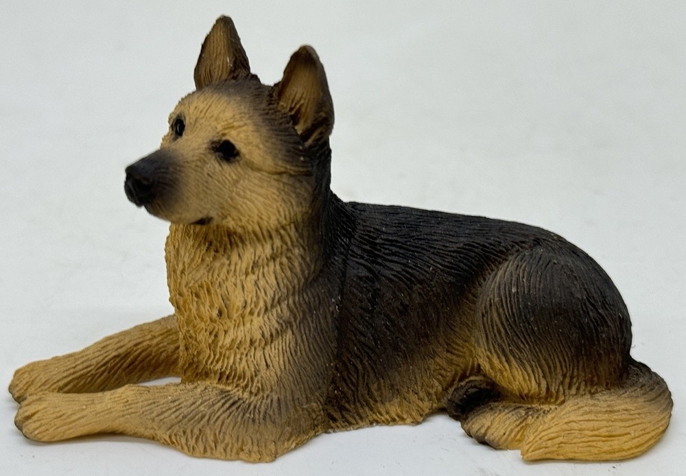 German Shepherd Sitting Down Sculpture Figurine