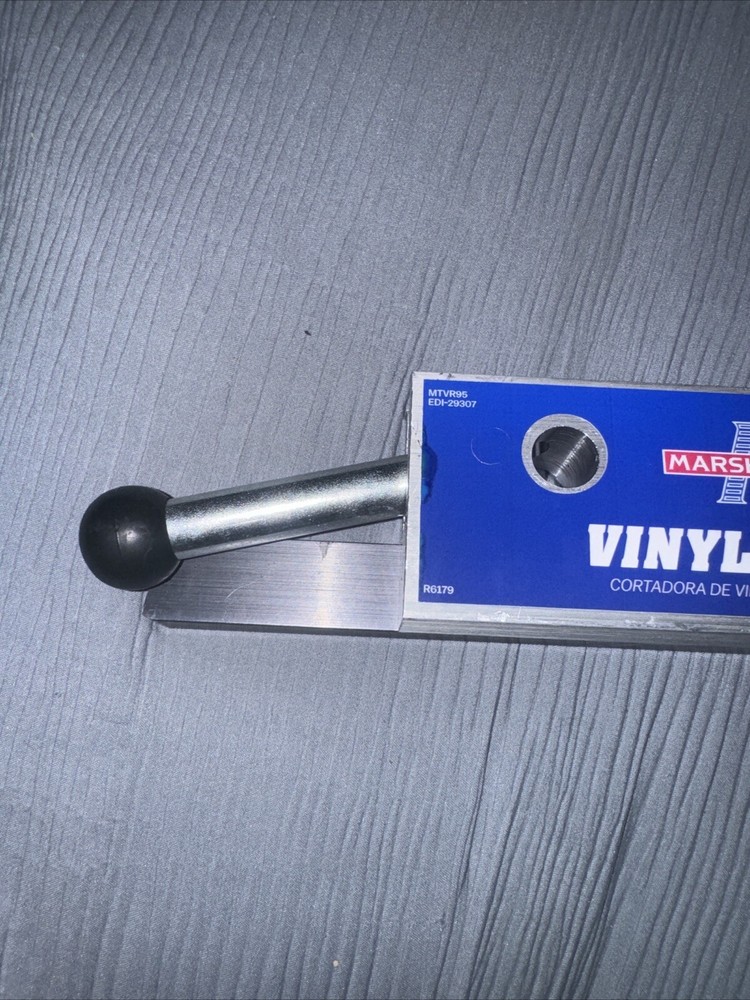 Marshalltown Vinyl Ripper 9 1/2" Single Piece