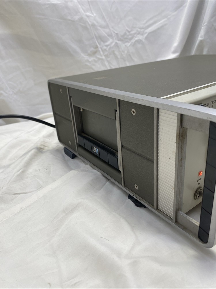 HP 651B Test Oscillator Oscillator Signal Generator S1
