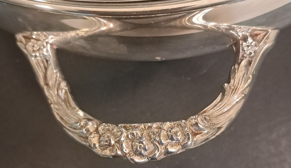 VTG Silver Plated Large Bowl/Covered Dish W/Lid & Pyrex Glass bowl insert