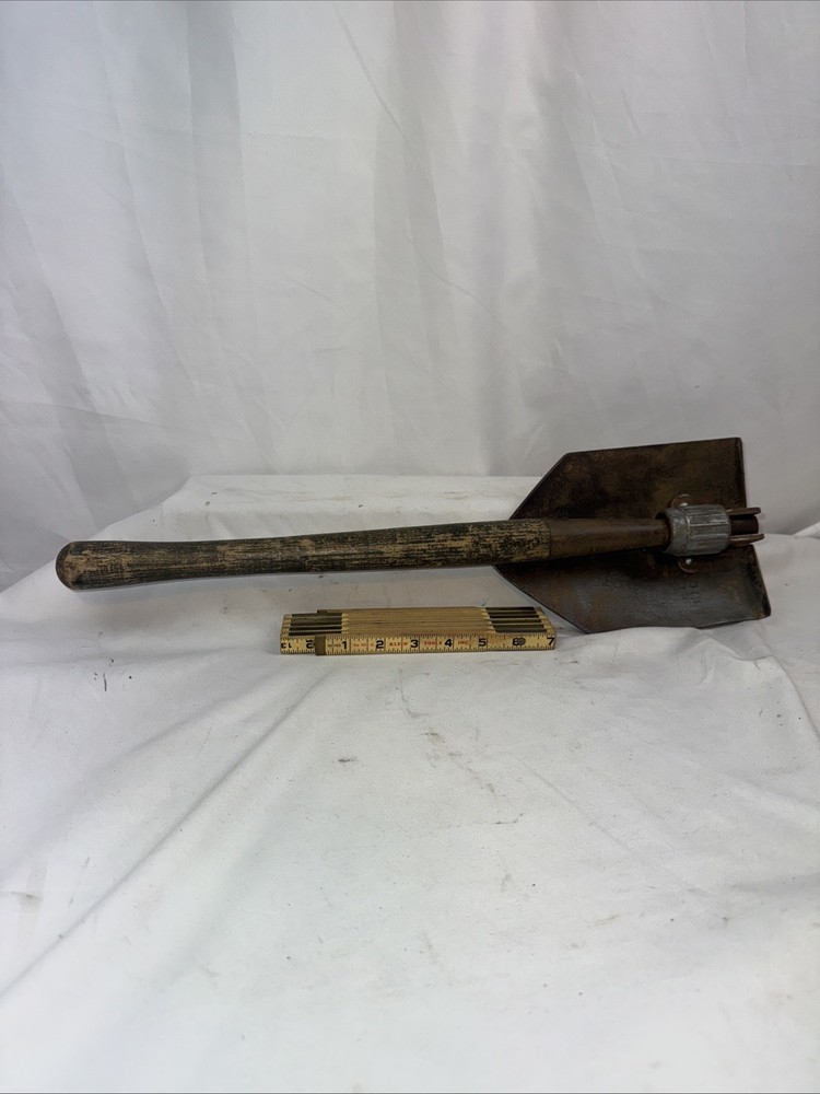 ORIGINAL WWII US ARMY M1943 COMBAT FIELD FOLDING SHOVEL-DATED 1945