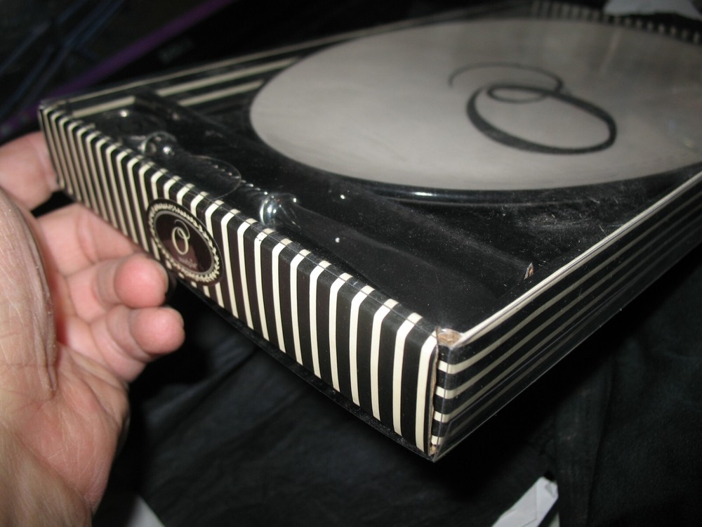 Initial Cheese Tray And Spreader with Initial "O" ~by Mudpie ~Sealed Box ~Nice!