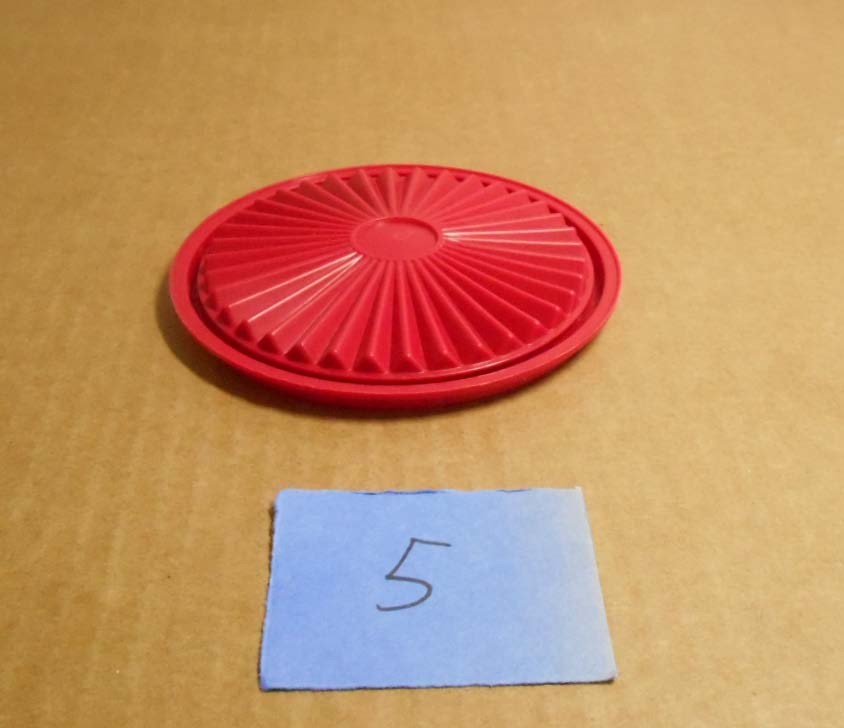 Tupperware Servalier Cranberry Replacement Lid Only #812 B5