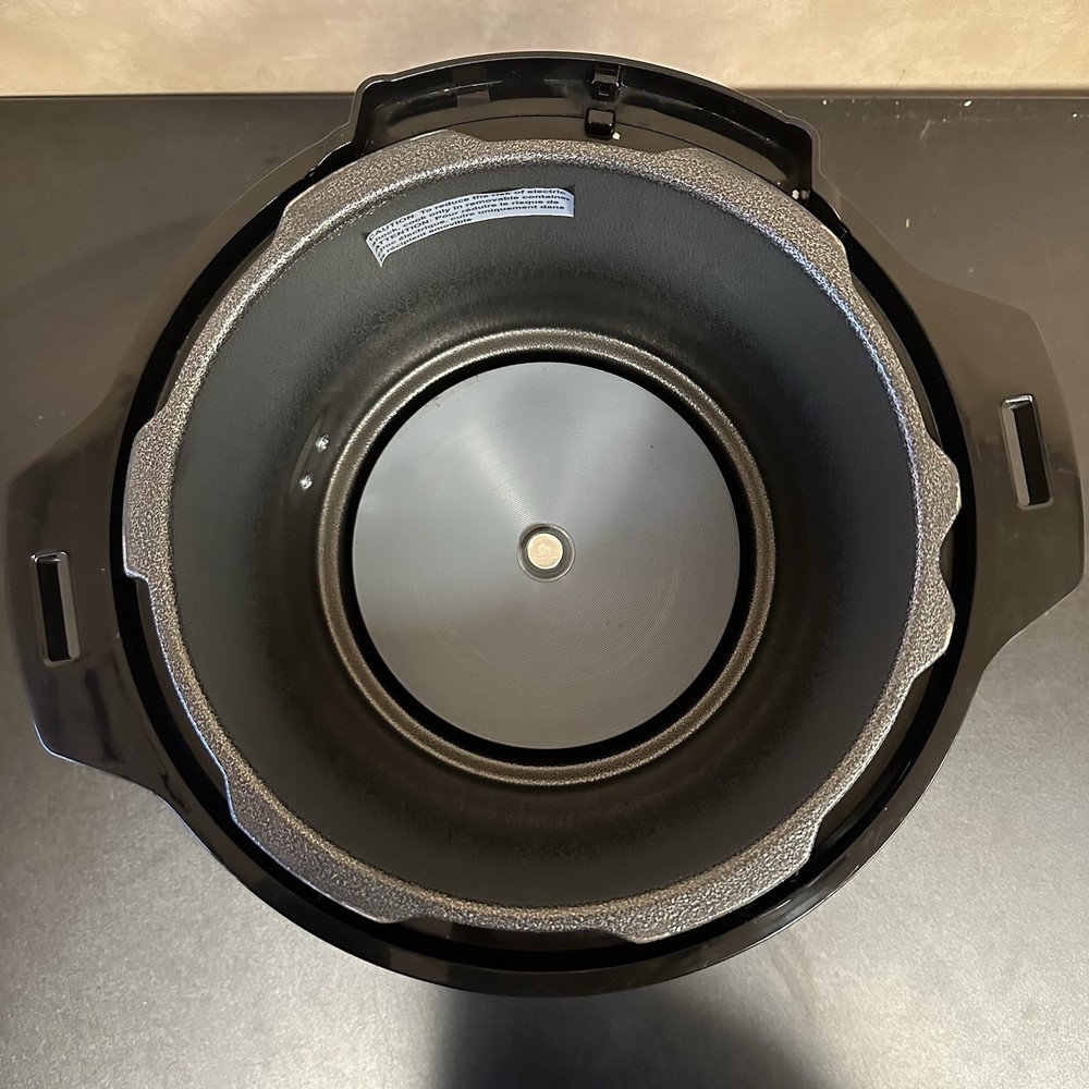 Megachef 8 Quart Digital Pressure Cooker with 13 Pre-set Multi Function Features