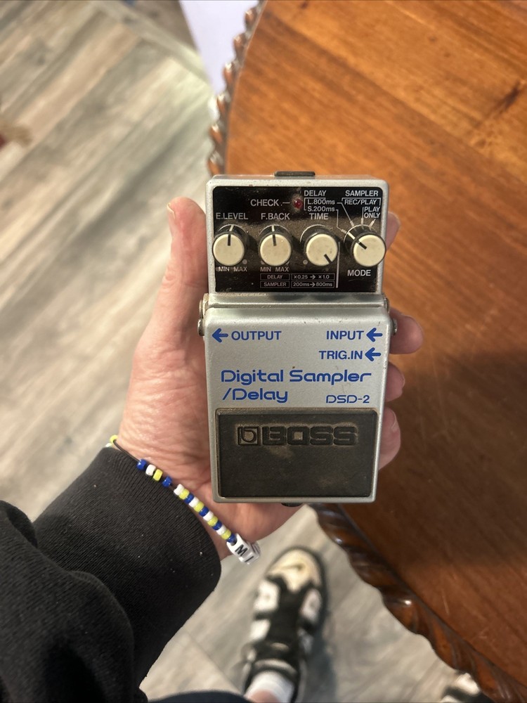 BOSS DSD-2 Digital Sampler Delay Guitar Effects Pedal Silver Tested Working 1985