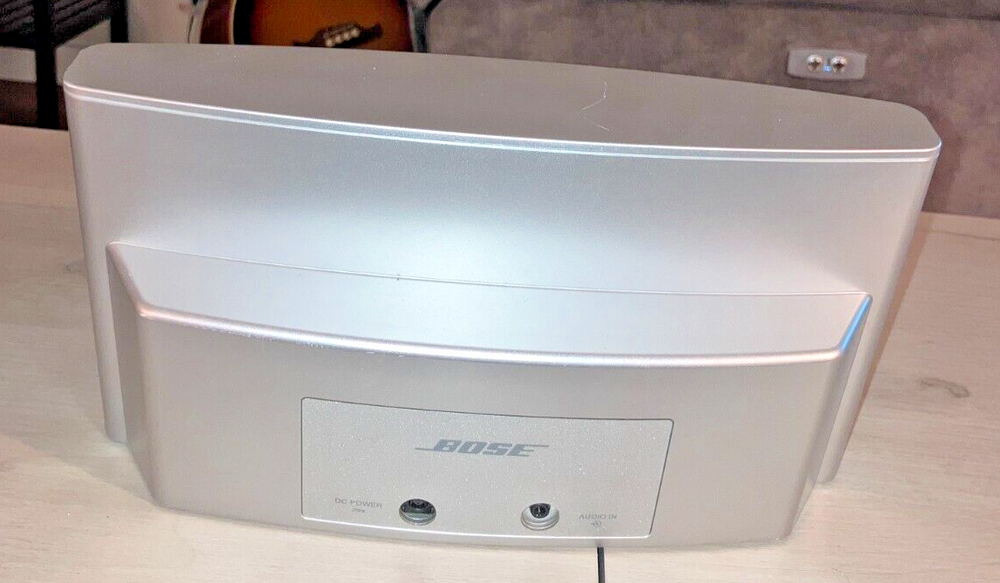 Bose SoundDock II Silver Base Unit Only Working No Cords or Remote