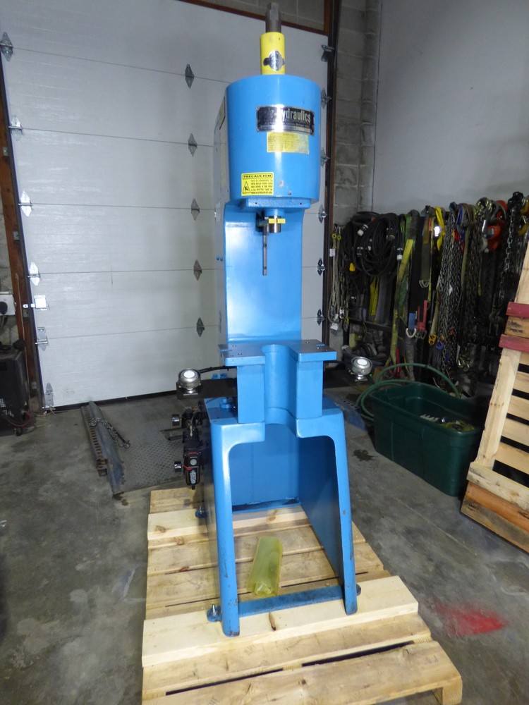 Air Hydraulics C-Frame Press 5.5 Ton Clean Machine