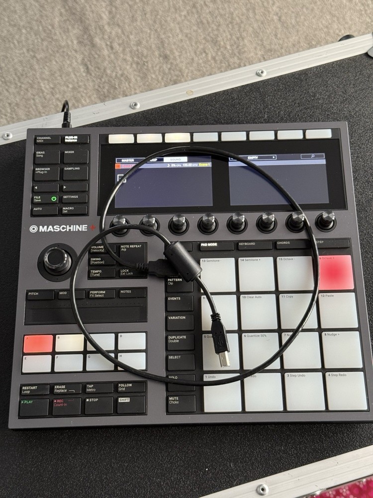 Native Instruments MASCHINE+ Sampler & Sequencer 16 Pads Touchscreen MIDI USB