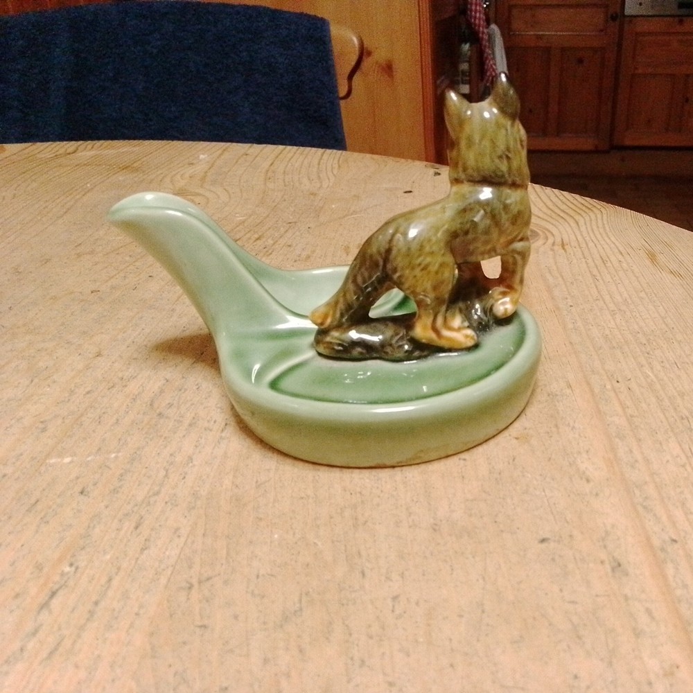 Wade German Shepherd Pipe Rest